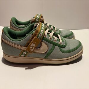 Nike Low-Top Sneakers in Sage Green, Cream and Mustard
